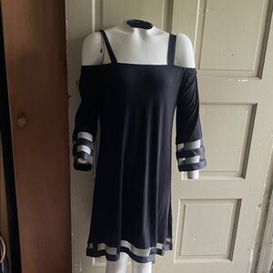 Elegant new dress.Black Off-Shoulder size S